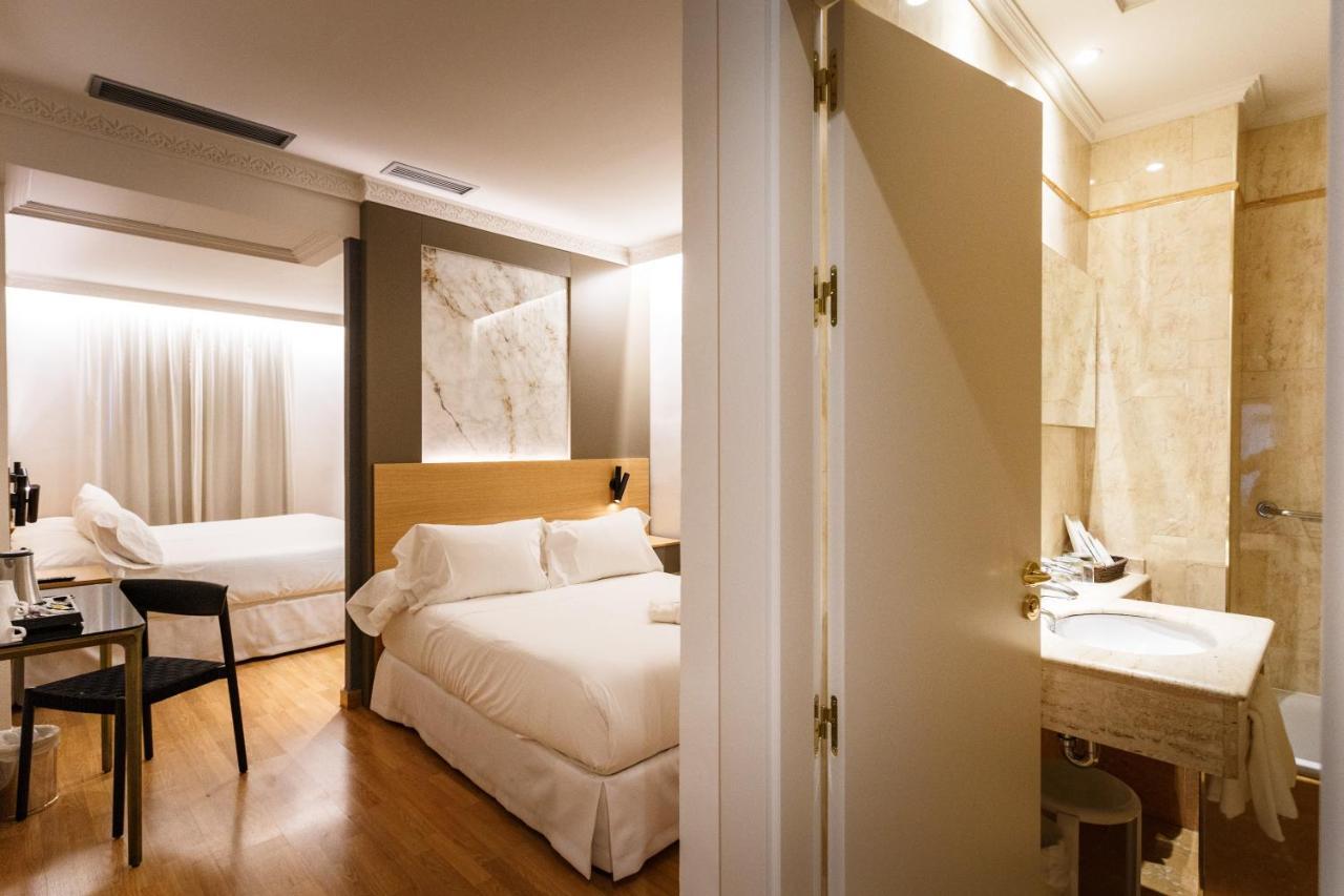 Dauro Premier Hotel 3*