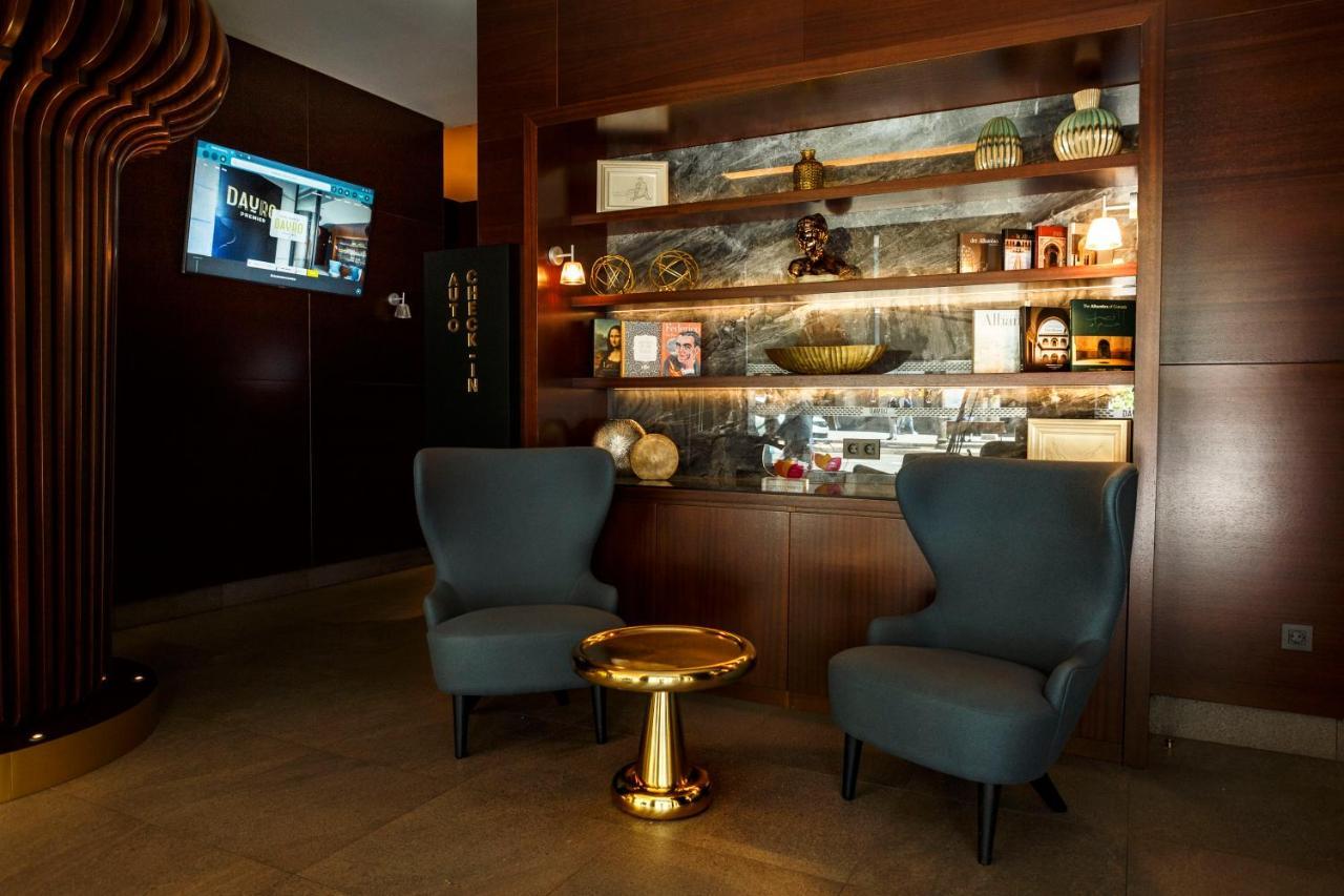 Dauro Premier Hotel 3*
